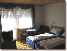 Frankischer Landgasthof Hotel Uettingen Phòng bức ảnh