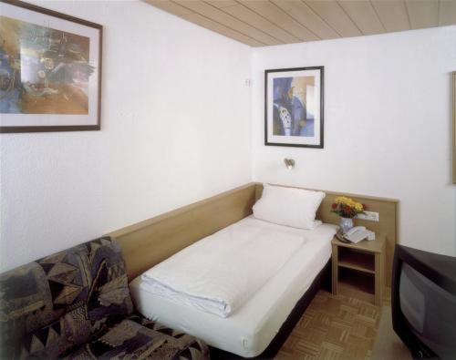 Frankischer Landgasthof Hotel Uettingen Phòng bức ảnh